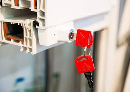 Как Отрегулировать Прижим Створки в Окне ПВХ?